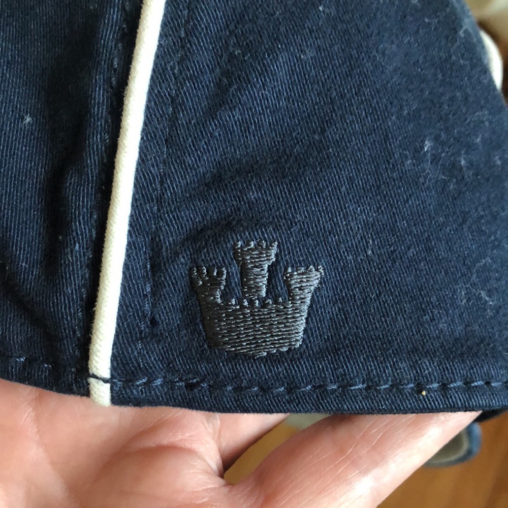 Baseball cap - Picture 2 of 3